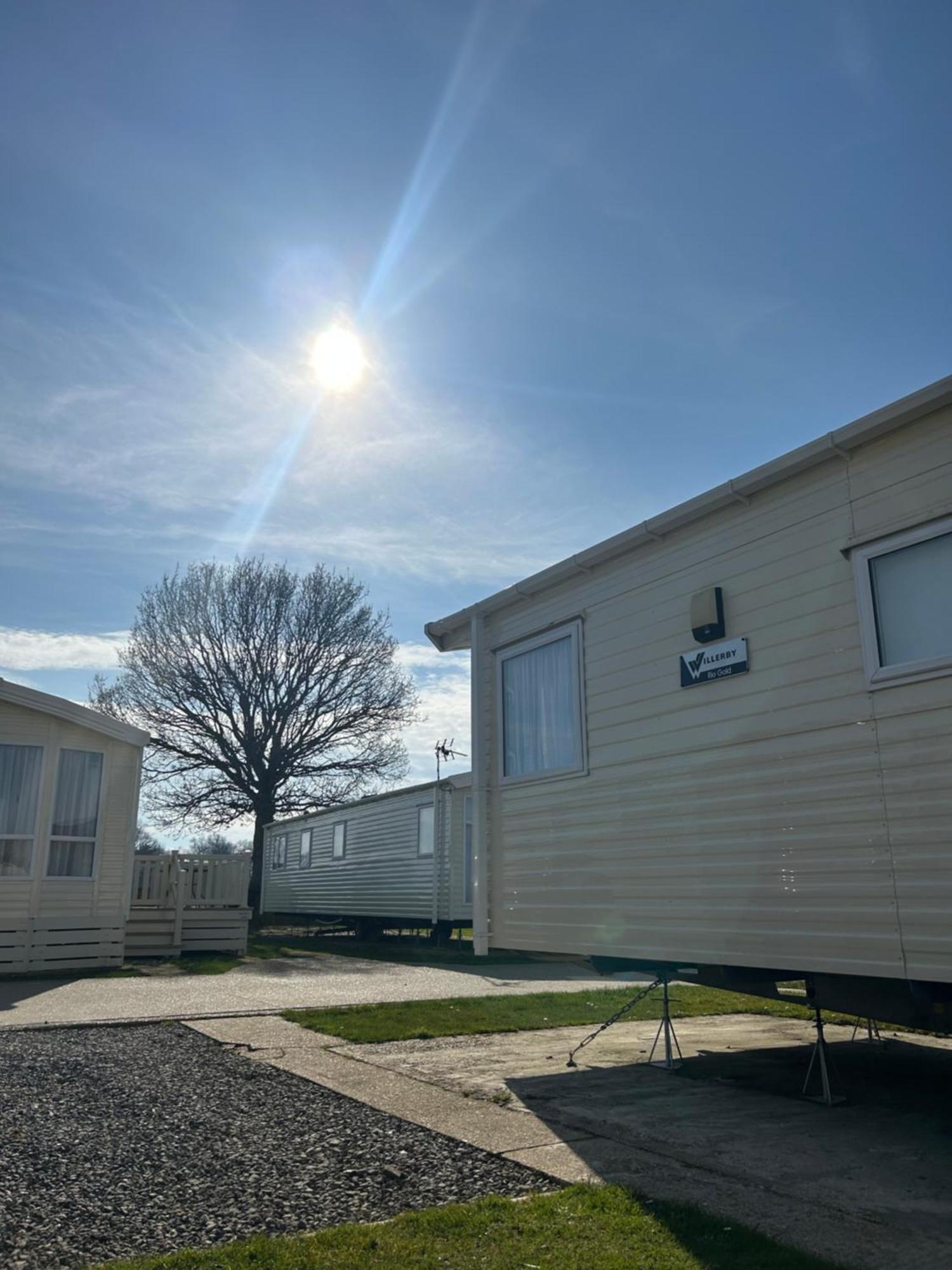 Meadow Bay Hayling Island-Iona Hotel เซาท์เฮย์ลิง ภายนอก รูปภาพ